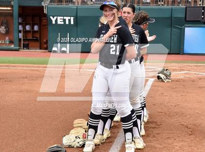Thumbnail 1 in Grandview vs. Coahoma (UIL Softball 3A Final) photogallery.