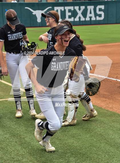 Thumbnail 2 in Grandview vs. Coahoma (UIL Softball 3A Final) photogallery.