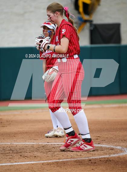 Thumbnail 2 in Grandview vs. Coahoma (UIL Softball 3A Final) photogallery.