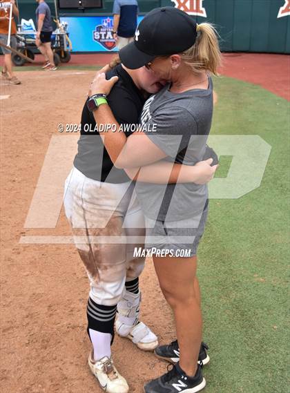 Thumbnail 1 in Grandview vs. Coahoma (UIL Softball 3A Final) photogallery.