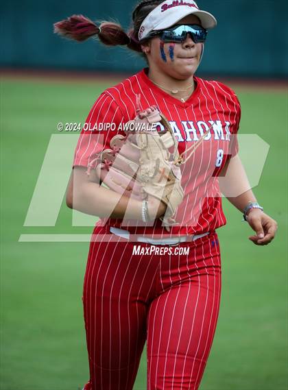 Thumbnail 1 in Grandview vs. Coahoma (UIL Softball 3A Final) photogallery.