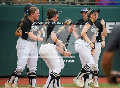 Thumbnail 1 in Grandview vs. Coahoma (UIL Softball 3A Final) photogallery.