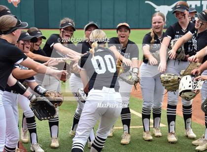 Thumbnail 3 in Grandview vs. Coahoma (UIL Softball 3A Final) photogallery.