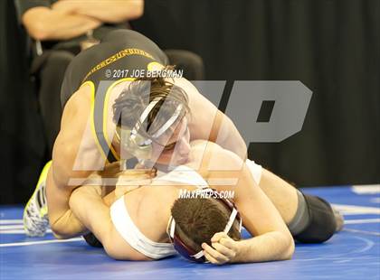 Thumbnail 3 in CIF State Boys Wrestling Championships (Day 1 - Consolation Round 3) photogallery.