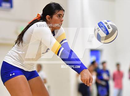 Thumbnail 3 in Baldwin Park @ Charter Oak photogallery.