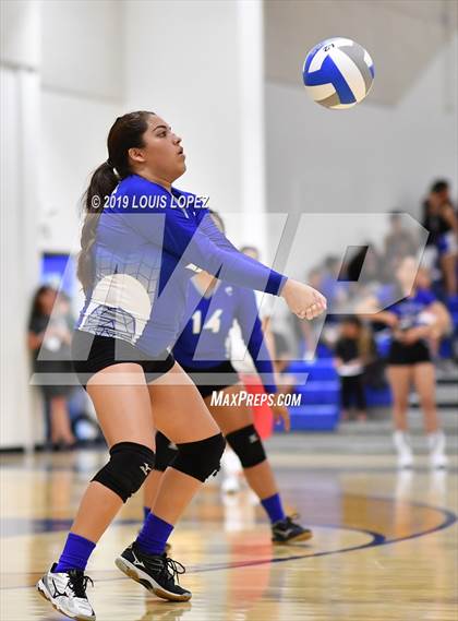 Thumbnail 1 in Baldwin Park @ Charter Oak photogallery.