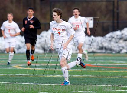 Thumbnail 3 in Ridgefield vs Stamford (CIAC Class LL Second Round) photogallery.