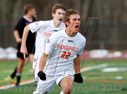 Thumbnail 3 in Ridgefield vs Stamford (CIAC Class LL Second Round) photogallery.