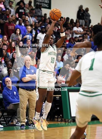 Thumbnail 1 in North Mecklenburg @ Myers Park (NCHSAA 4A Round 4) photogallery.