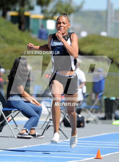 Thumbnail 1 in 29th Annual Trabuco Hills Invitational (Long Jump) photogallery.