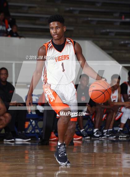 Thumbnail 3 in Fort Bend Bush vs. Lancaster (McDonald's Texas Invitational) photogallery.