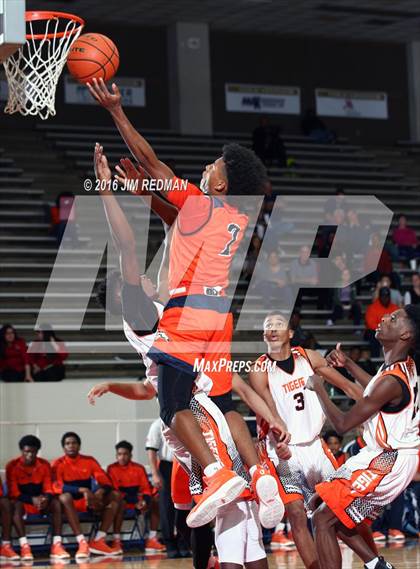 Thumbnail 3 in Fort Bend Bush vs. Lancaster (McDonald's Texas Invitational) photogallery.