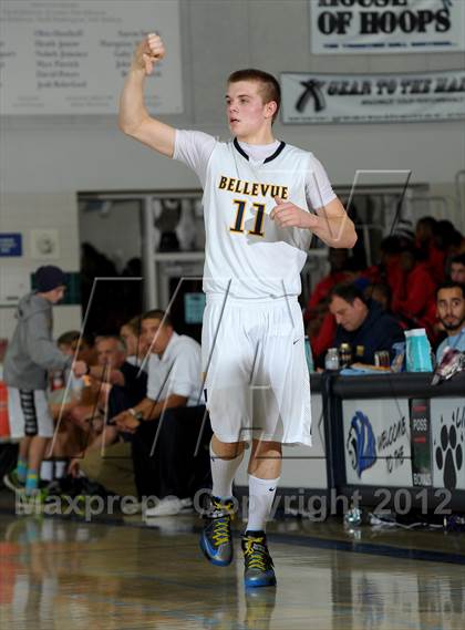 Thumbnail 2 in Bellevue vs. Antelope (MaxPreps Holiday Classic) photogallery.