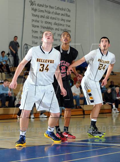 Thumbnail 1 in Bellevue vs. Antelope (MaxPreps Holiday Classic) photogallery.