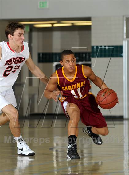 Thumbnail 2 in Bellevue vs. Antelope (MaxPreps Holiday Classic) photogallery.