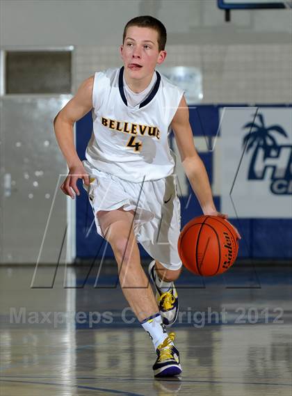 Thumbnail 1 in Bellevue vs. Antelope (MaxPreps Holiday Classic) photogallery.
