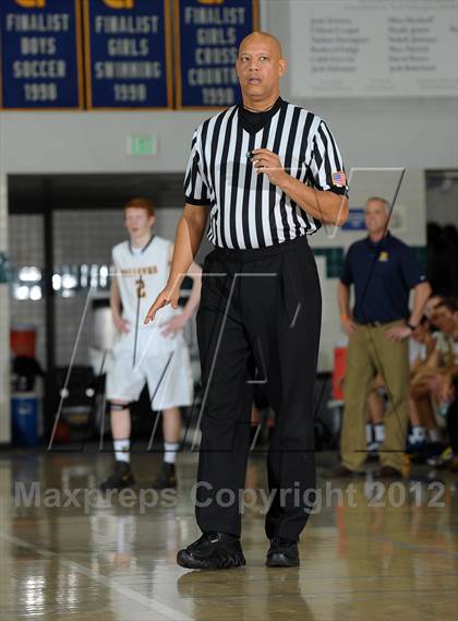 Thumbnail 3 in Bellevue vs. Antelope (MaxPreps Holiday Classic) photogallery.