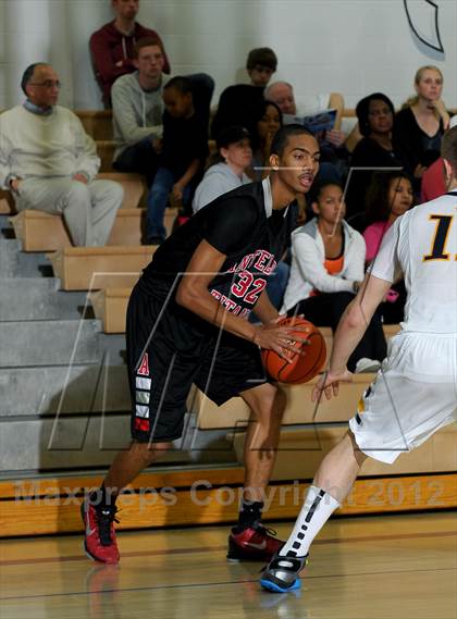 Thumbnail 1 in Bellevue vs. Antelope (MaxPreps Holiday Classic) photogallery.