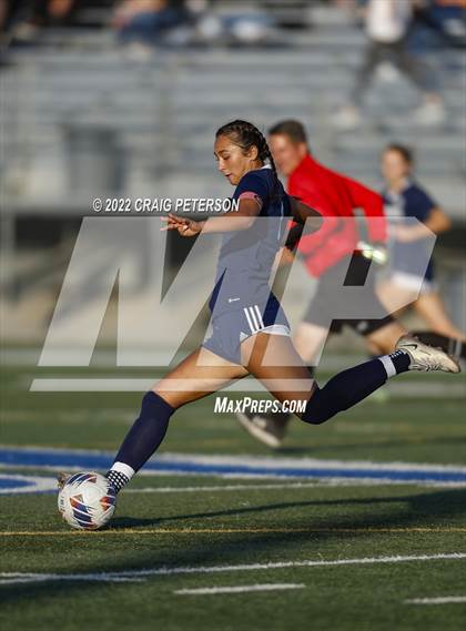 Thumbnail 3 in Snow Canyon vs. Sky View (UHSAA 4A Semifinal) photogallery.