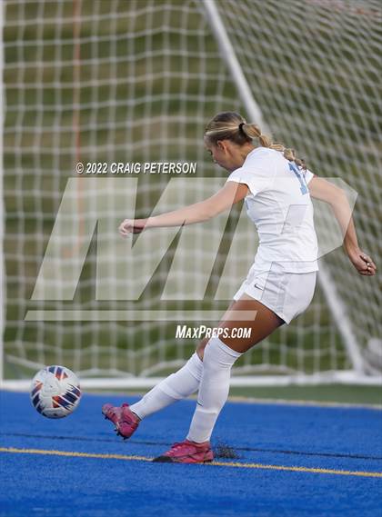 Thumbnail 3 in Snow Canyon vs. Sky View (UHSAA 4A Semifinal) photogallery.