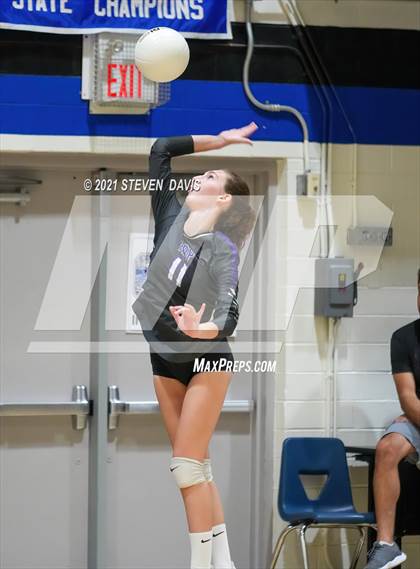 Thumbnail 1 in Notre Dame Prep vs. O'Connor photogallery.