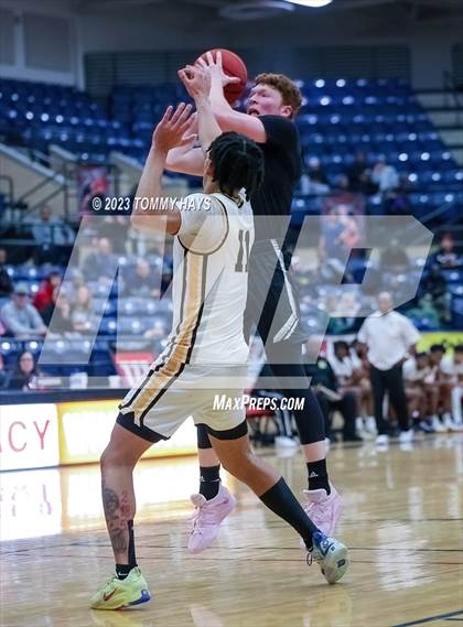Thumbnail 3 in Fort Bend Marshall vs. Martin (Whataburger Classic) photogallery.