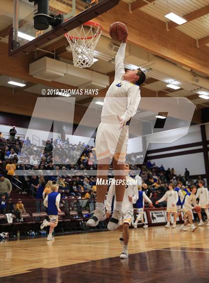 Thumbnail 2 in Brock vs. City View (UIL 3A Bi-District Playoff) photogallery.