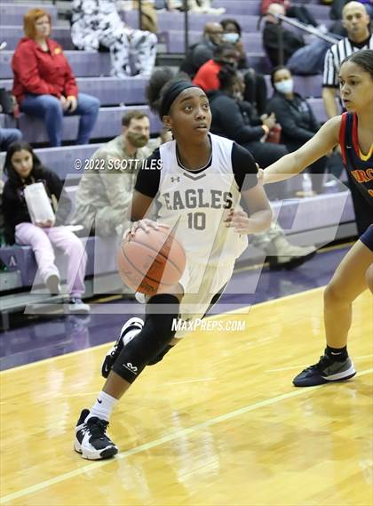 Thumbnail 2 in Example Academy vs Purcell Marian (OGBR Classic in the City) photogallery.