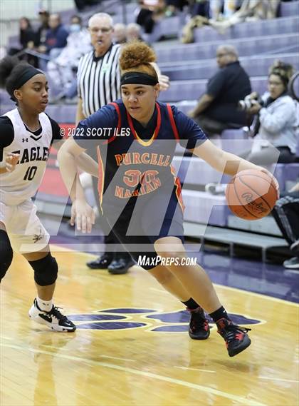 Thumbnail 3 in Example Academy vs Purcell Marian (OGBR Classic in the City) photogallery.
