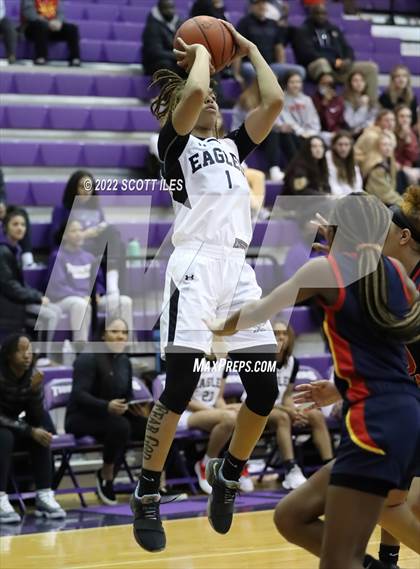 Thumbnail 1 in Example Academy vs Purcell Marian (OGBR Classic in the City) photogallery.
