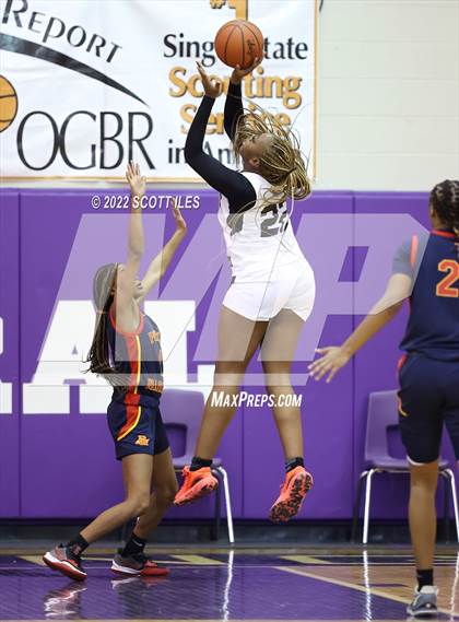 Thumbnail 3 in Example Academy vs Purcell Marian (OGBR Classic in the City) photogallery.