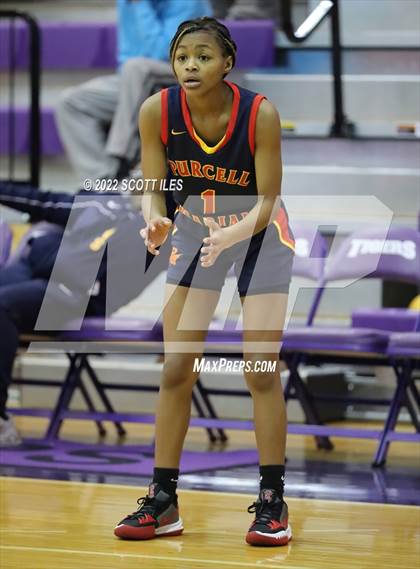Thumbnail 2 in Example Academy vs Purcell Marian (OGBR Classic in the City) photogallery.