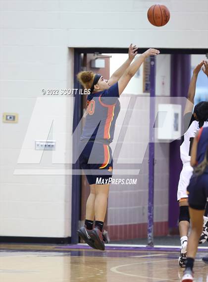 Thumbnail 3 in Example Academy vs Purcell Marian (OGBR Classic in the City) photogallery.