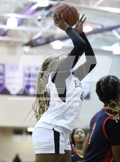 Thumbnail 1 in Example Academy vs Purcell Marian (OGBR Classic in the City) photogallery.