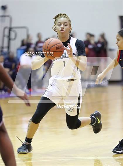 Thumbnail 2 in Example Academy vs Purcell Marian (OGBR Classic in the City) photogallery.