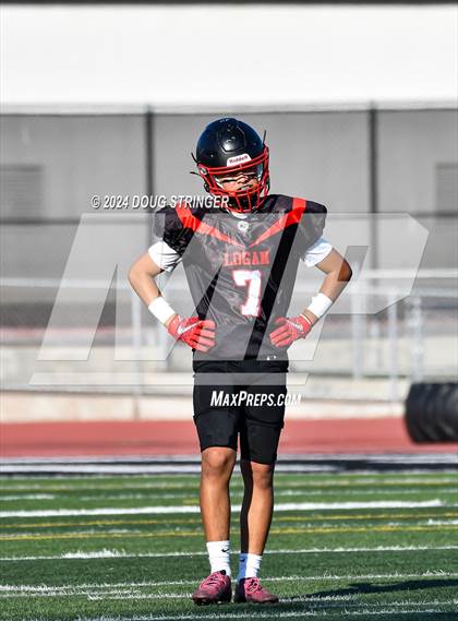 Thumbnail 3 in Moreau Catholic @ James Logan photogallery.