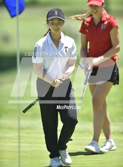 Thumbnail 3 in CIF-SS Girls D1 Team Golf Finals 1/2 photogallery.