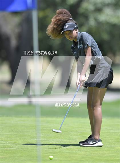 Thumbnail 3 in CIF-SS Girls D1 Team Golf Finals 1/2 photogallery.