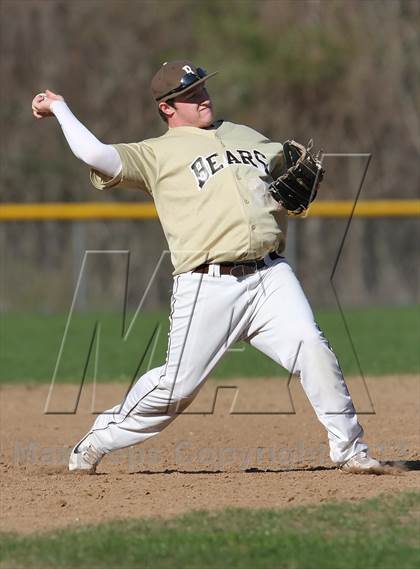 Thumbnail 2 in Stonington @ Bacon Academy photogallery.