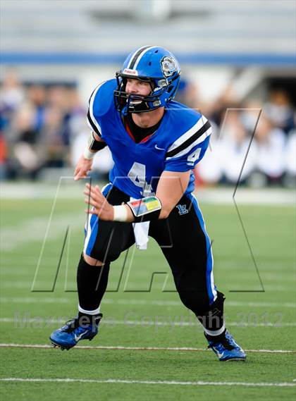 Thumbnail 2 in Boylan vs. Lake Zurich (IHSA 7A Quarterfinal) photogallery.