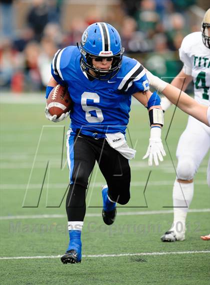 Thumbnail 2 in Boylan vs. Lake Zurich (IHSA 7A Quarterfinal) photogallery.