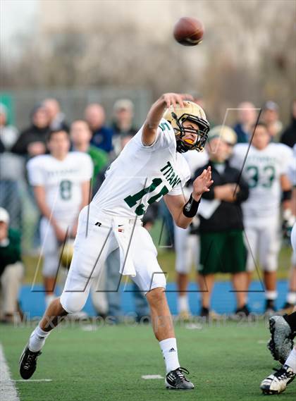 Thumbnail 3 in Boylan vs. Lake Zurich (IHSA 7A Quarterfinal) photogallery.