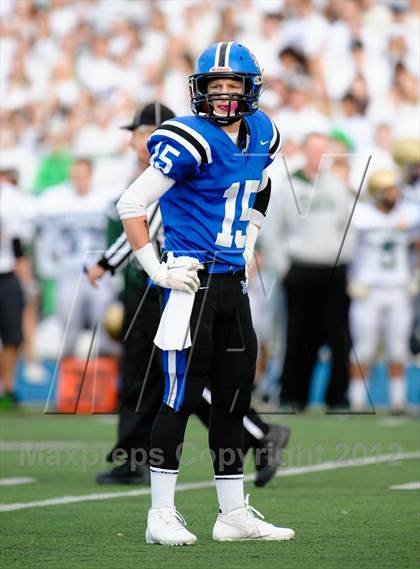Thumbnail 3 in Boylan vs. Lake Zurich (IHSA 7A Quarterfinal) photogallery.
