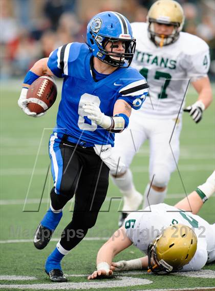 Thumbnail 2 in Boylan vs. Lake Zurich (IHSA 7A Quarterfinal) photogallery.