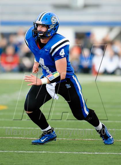 Thumbnail 3 in Boylan vs. Lake Zurich (IHSA 7A Quarterfinal) photogallery.