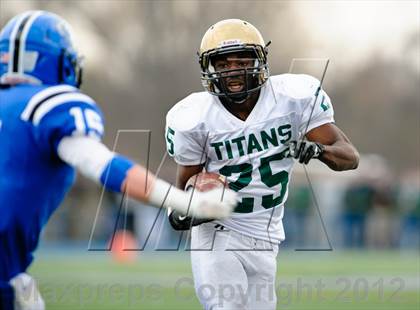 Thumbnail 2 in Boylan vs. Lake Zurich (IHSA 7A Quarterfinal) photogallery.