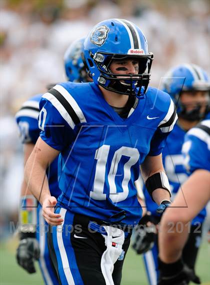 Thumbnail 3 in Boylan vs. Lake Zurich (IHSA 7A Quarterfinal) photogallery.