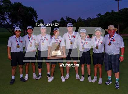 Thumbnail 2 in UIL 1A Boys Golf Awards photogallery.