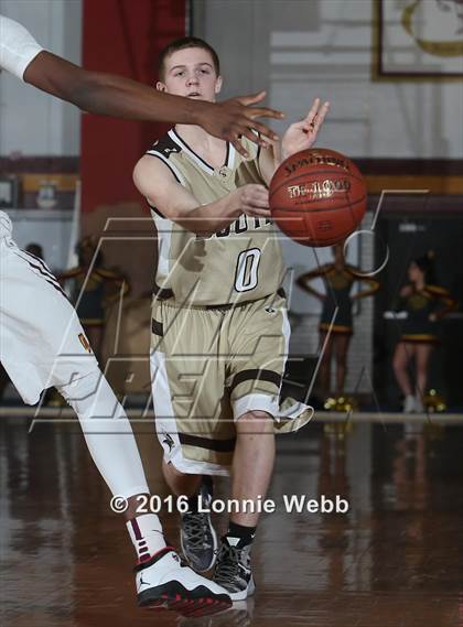 Thumbnail 3 in Clarkstown South vs Mt. Vernon (Section 1 Quarter Final) photogallery.