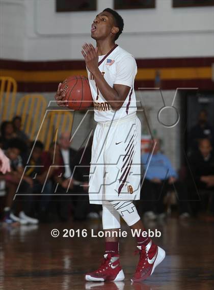 Thumbnail 3 in Clarkstown South vs Mt. Vernon (Section 1 Quarter Final) photogallery.